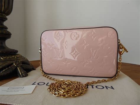 LOUIS VUITTON Monogram Vernis Camera Pouch Rose 